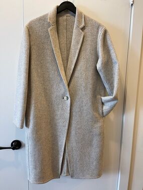 Jacket/coat UNIQLO Wool Blend Coat Grayish White Size 6 NWOT